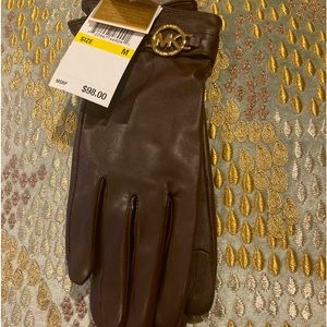 BN Michael Kors Signature Leather Gloves 🧤